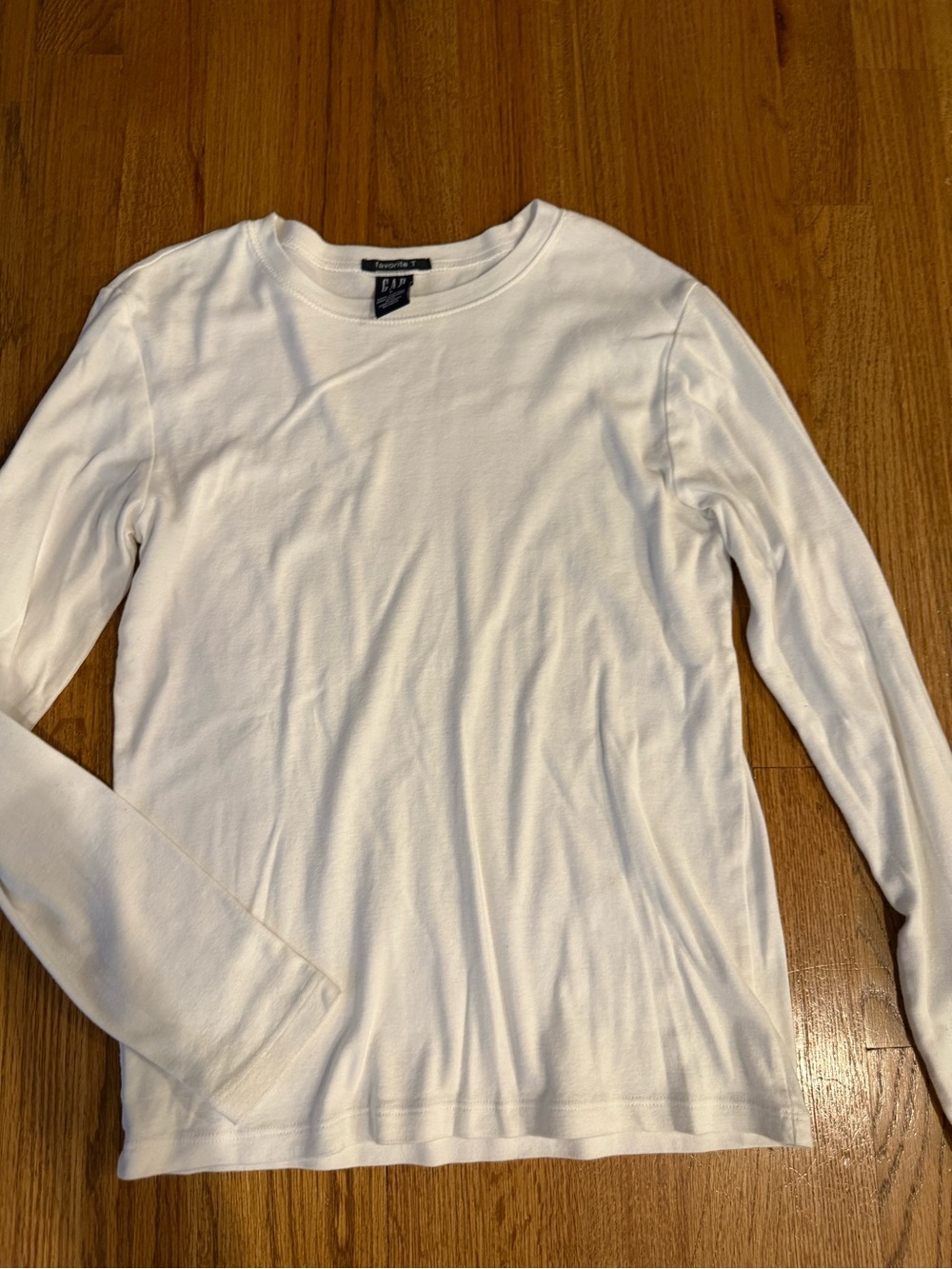 Classic GAP women’s cotton Crewneck white long sleeve favorite T- L White